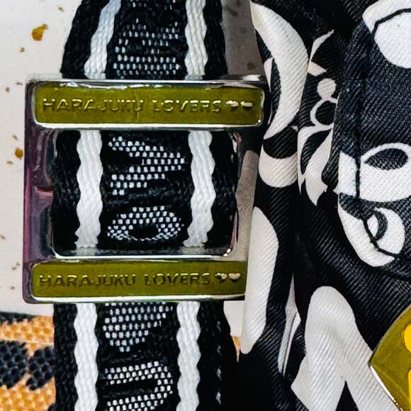 Vintage Harajuku Lovers Fatal Attraction To Cuteness Crossbody Messenger Bag - Picture 3 of 9